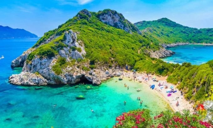 best places to travel solo female